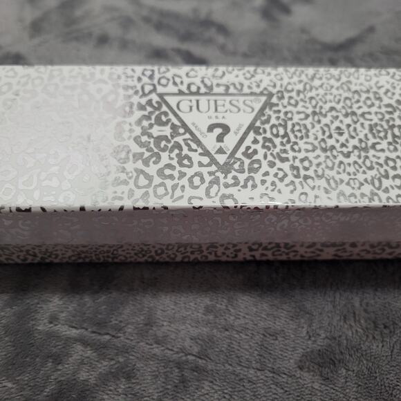 Guess Silver Tone Heart Charm Bracelet Gift Box Charm Bracelet - Picture 4 of 16